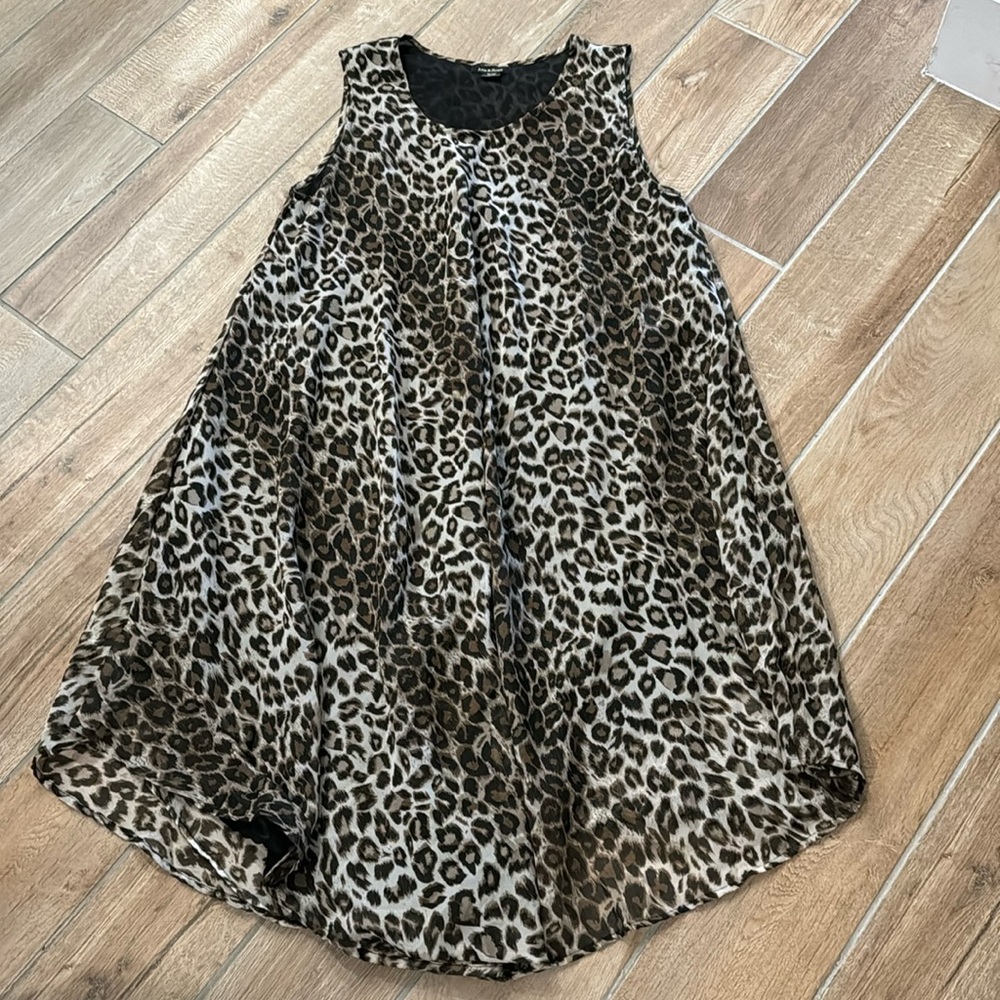 Ana & Rose Leopard print trapeze dress, fully lined,beautiful loose & flowy fit!